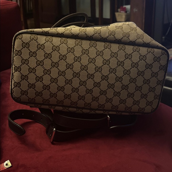 Gucci Brown Monogram Backpack - Picture 6 of 8